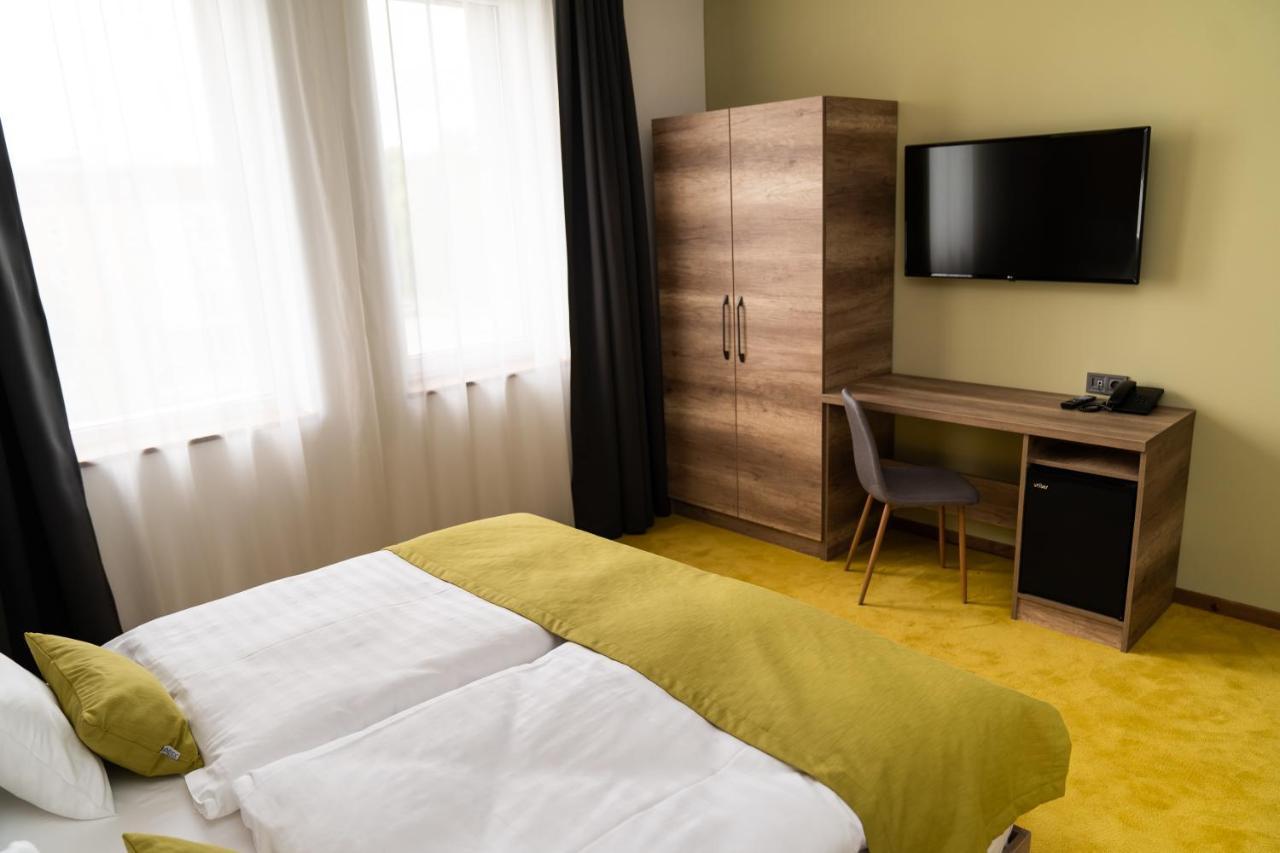 Hotel Kristály Konferencia&Wellness Ajka Esterno foto